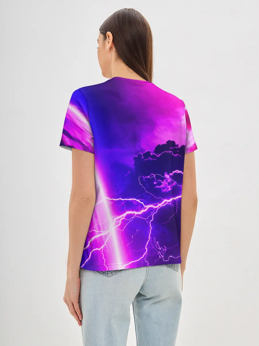 Женская базовая футболка / Гроза