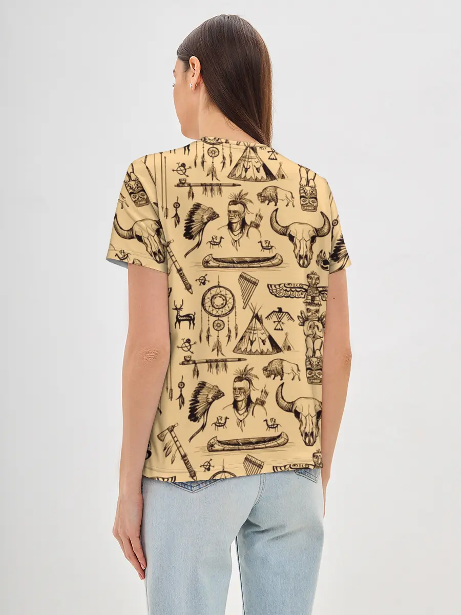 Женская базовая футболка / Индейский паттерн