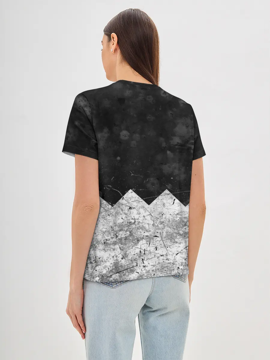 Женская базовая футболка / BONES: SESH Team