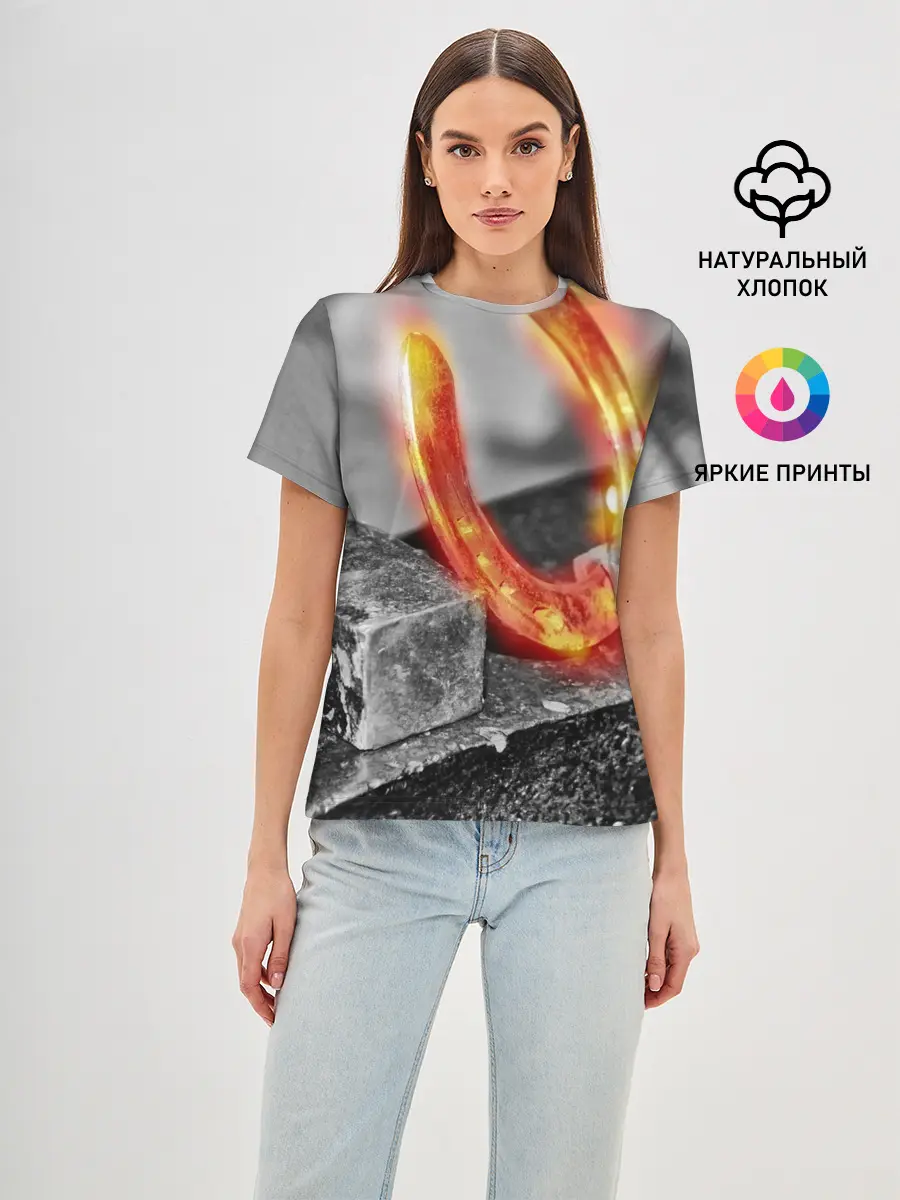 Женская базовая футболка / Подкова