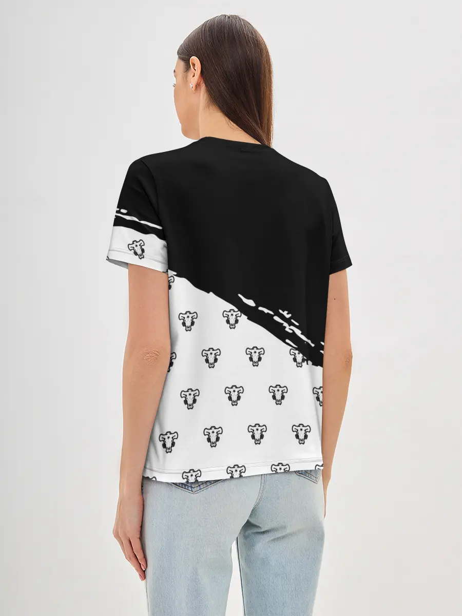 Женская базовая футболка / Черные быки | Чёрный клевер