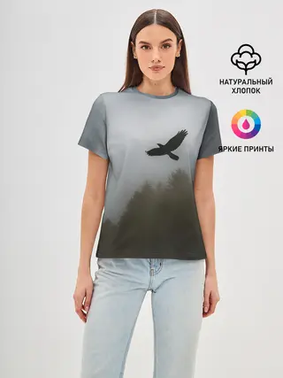 Женская базовая футболка / Орёл над лесом