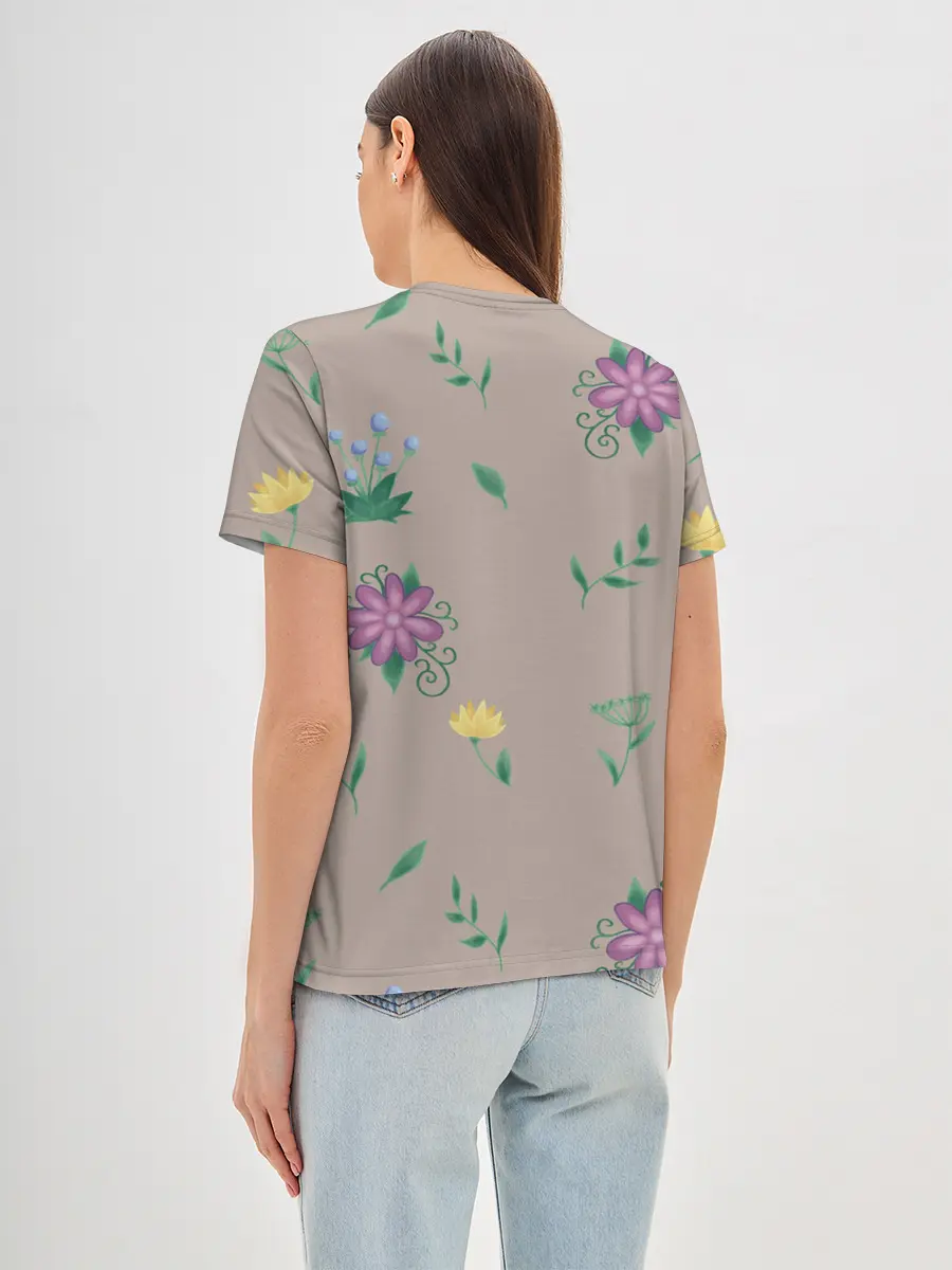 Женская базовая футболка / Цветочная эстетика