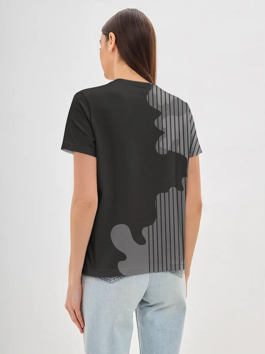 Женская базовая футболка / Мопс в кармане