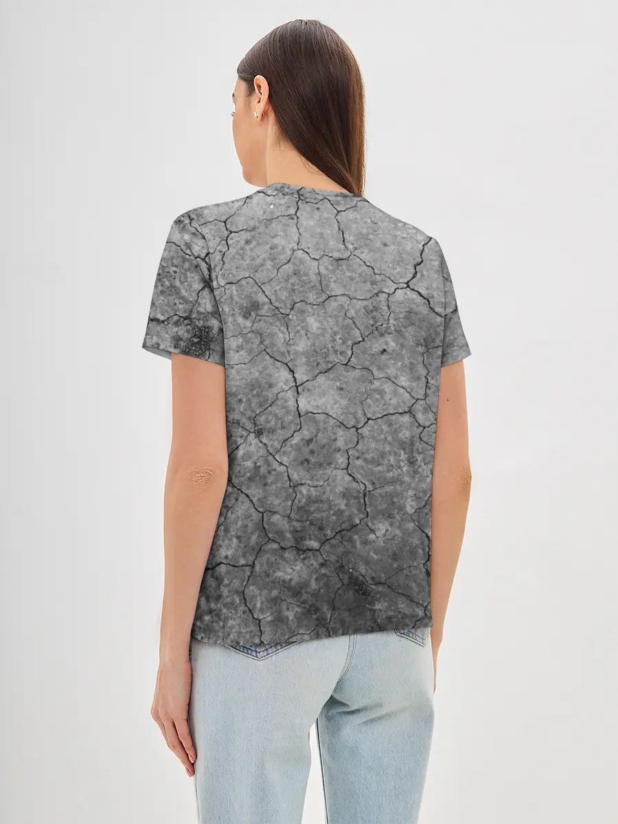 Женская базовая футболка / Трещины