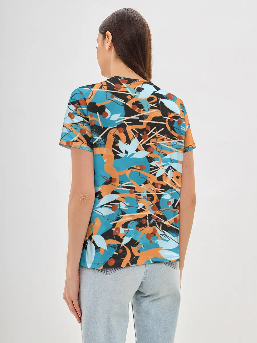 Женская базовая футболка / Яркие линии