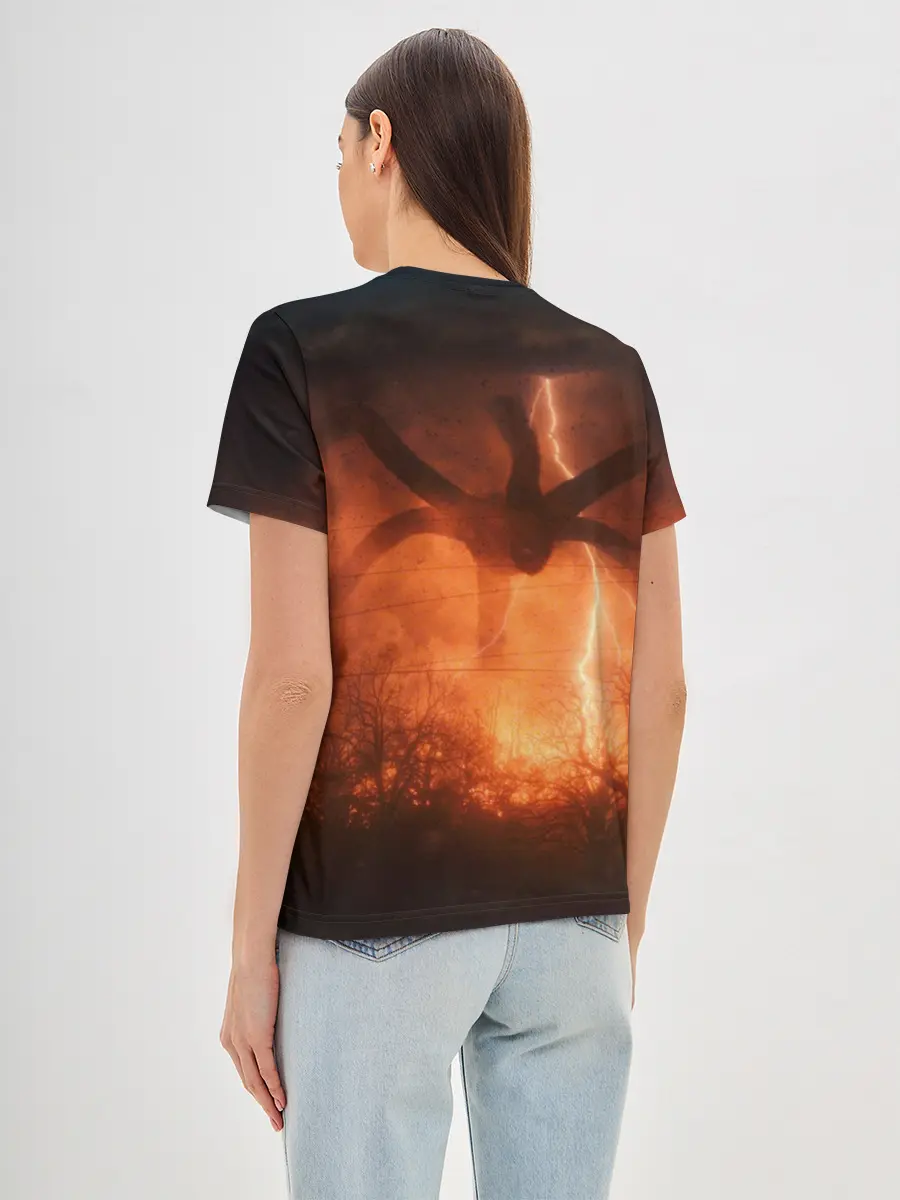 Женская базовая футболка / STRANGER THINGS