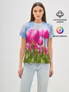 Женская базовая футболка / Розовые тюльпаны