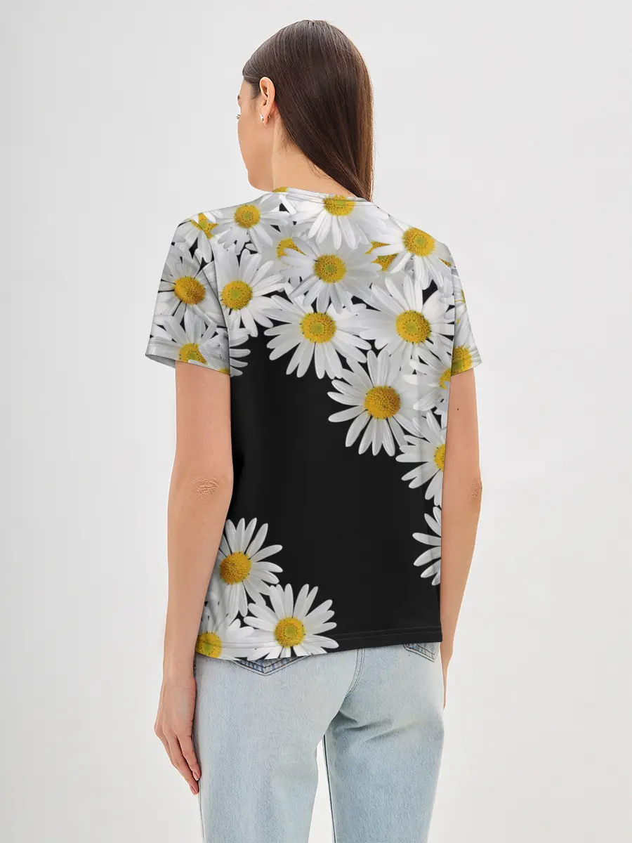 Женская базовая футболка / Ромашковая россыпь