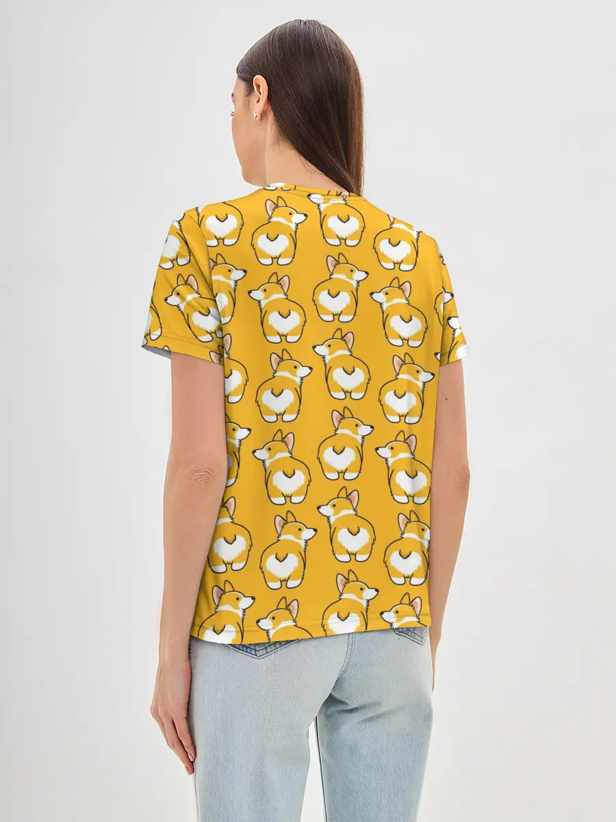 Женская базовая футболка / Корги Паттерн