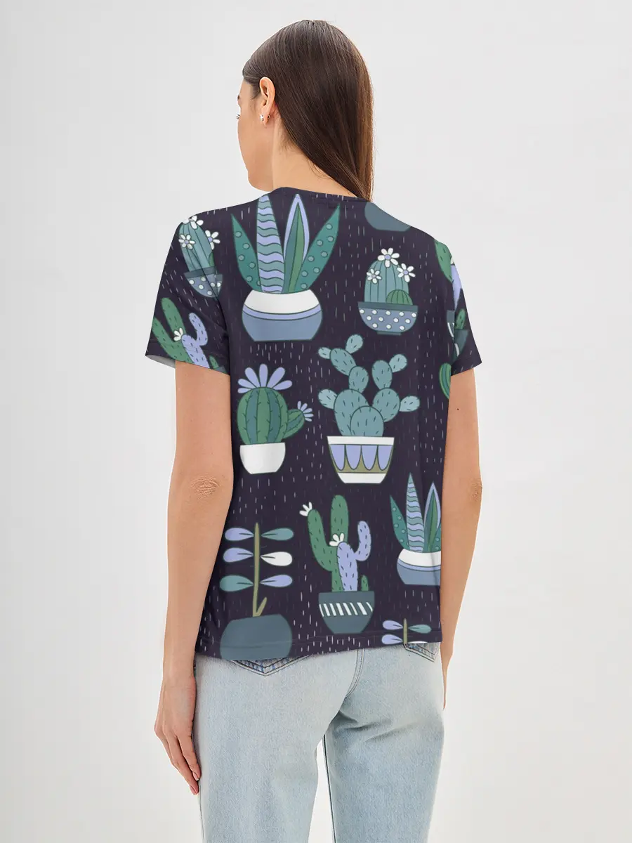 Женская базовая футболка / Кактусы