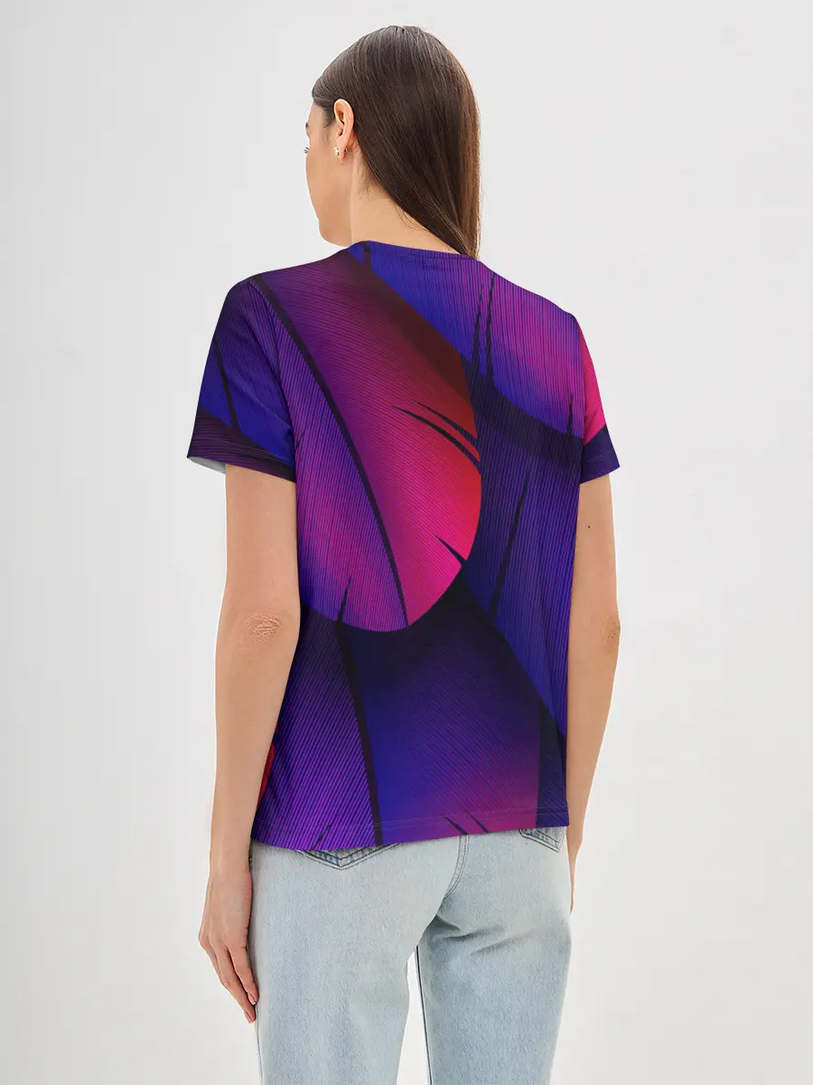 Женская базовая футболка / Фиолетовые Перья