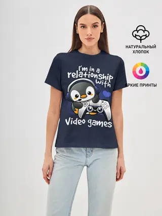 Женская базовая футболка / У меня отношения с играми