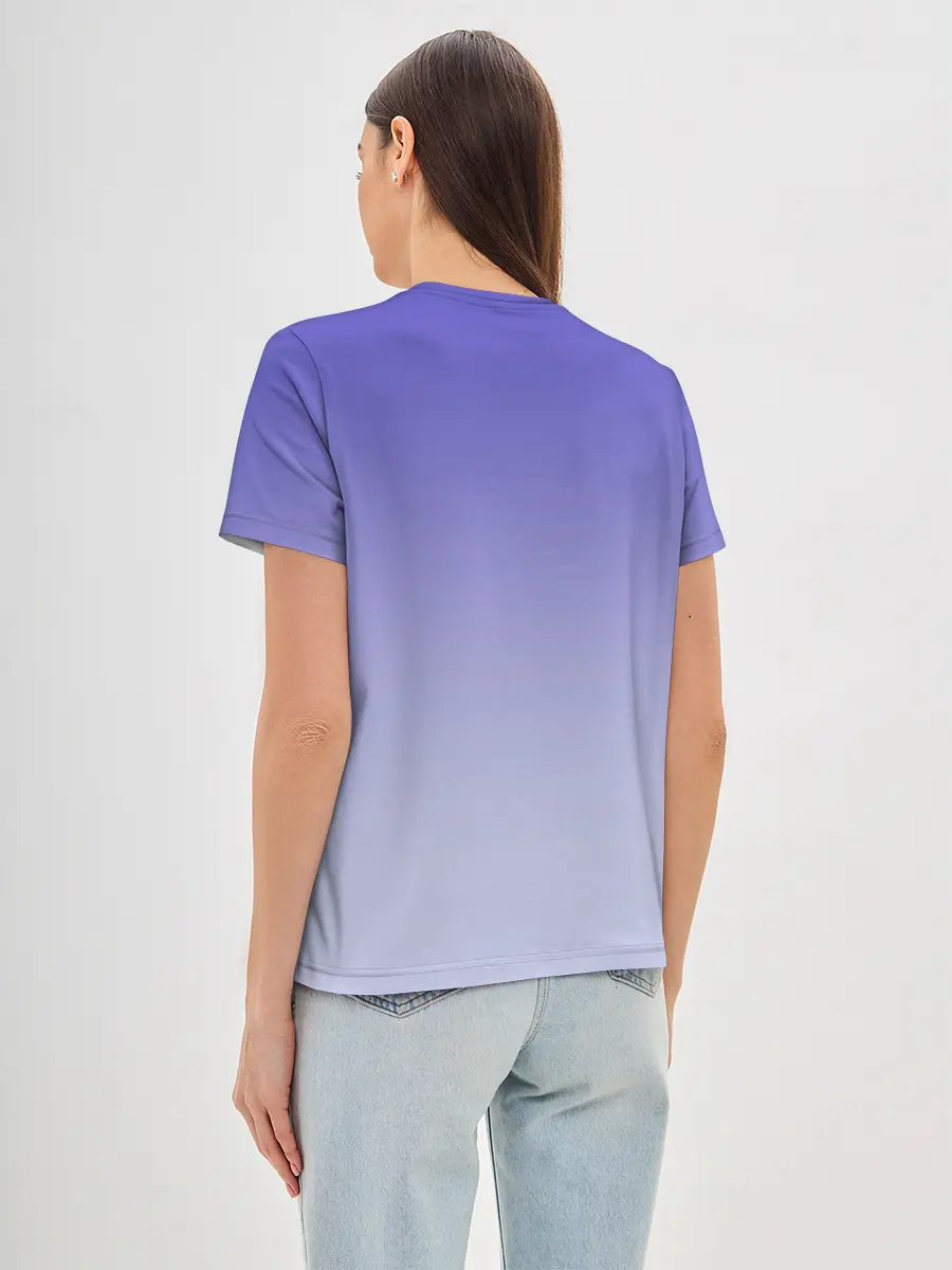 Женская базовая футболка / енот акварелью потеки