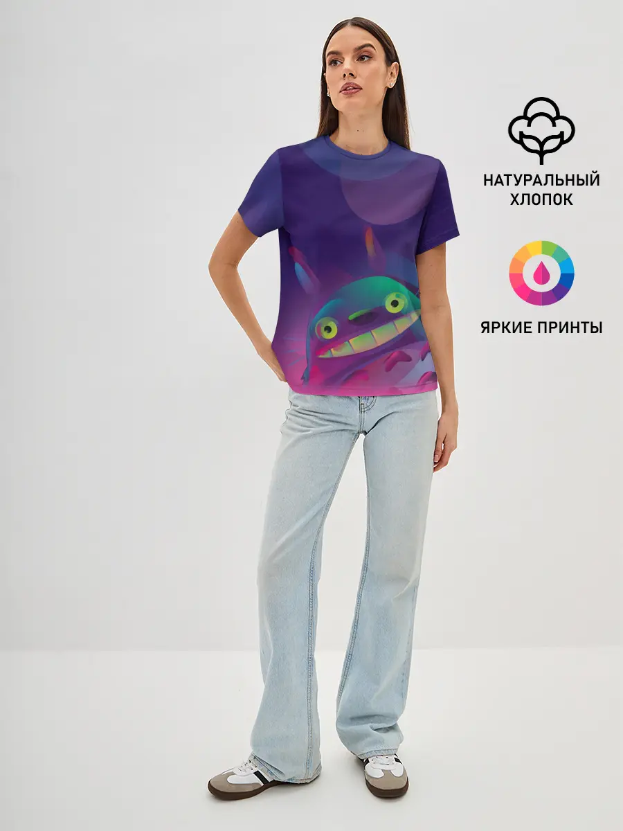 Женская базовая футболка / Тоторо выглядывает