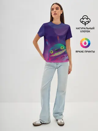 Женская базовая футболка / Тоторо выглядывает