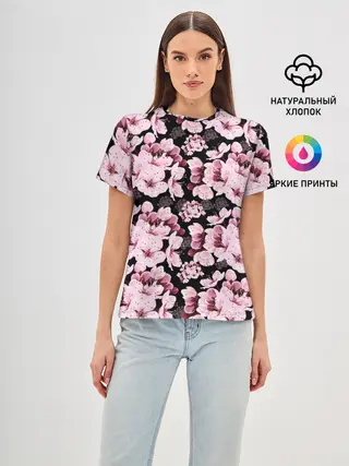 Женская базовая футболка / Сакура