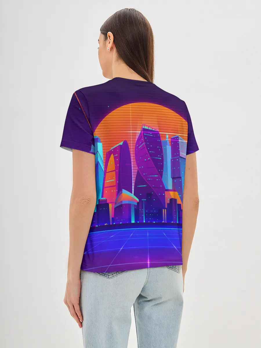 Женская базовая футболка / НЕОНОВЫЙ ГОРОД