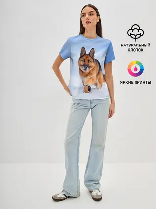 Женская базовая футболка / Овчарка и снег