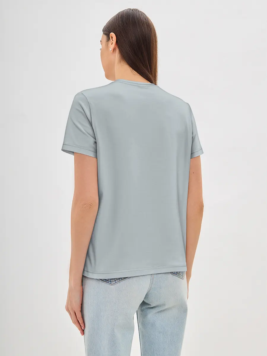 Женская базовая футболка / Bloodborne