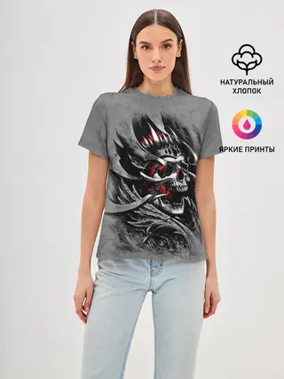 Женская базовая футболка / Skull through metal