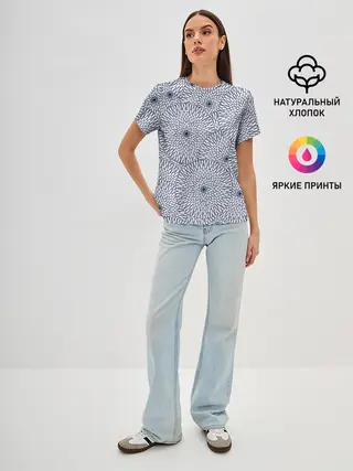 Женская базовая футболка / БЕЛЫЕ ХРИЗАНТЕМЫ | ПАТТЕРН