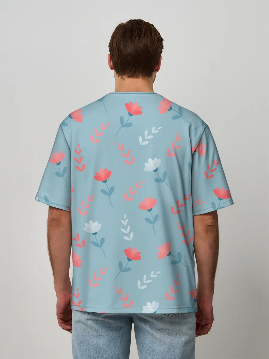 Мужская футболка оверсайз / Цветочки и листики на голубом
