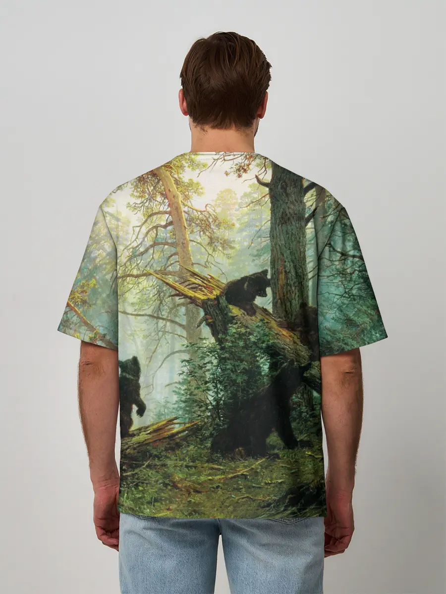 Мужская футболка оверсайз / Утро в сосновом лесу