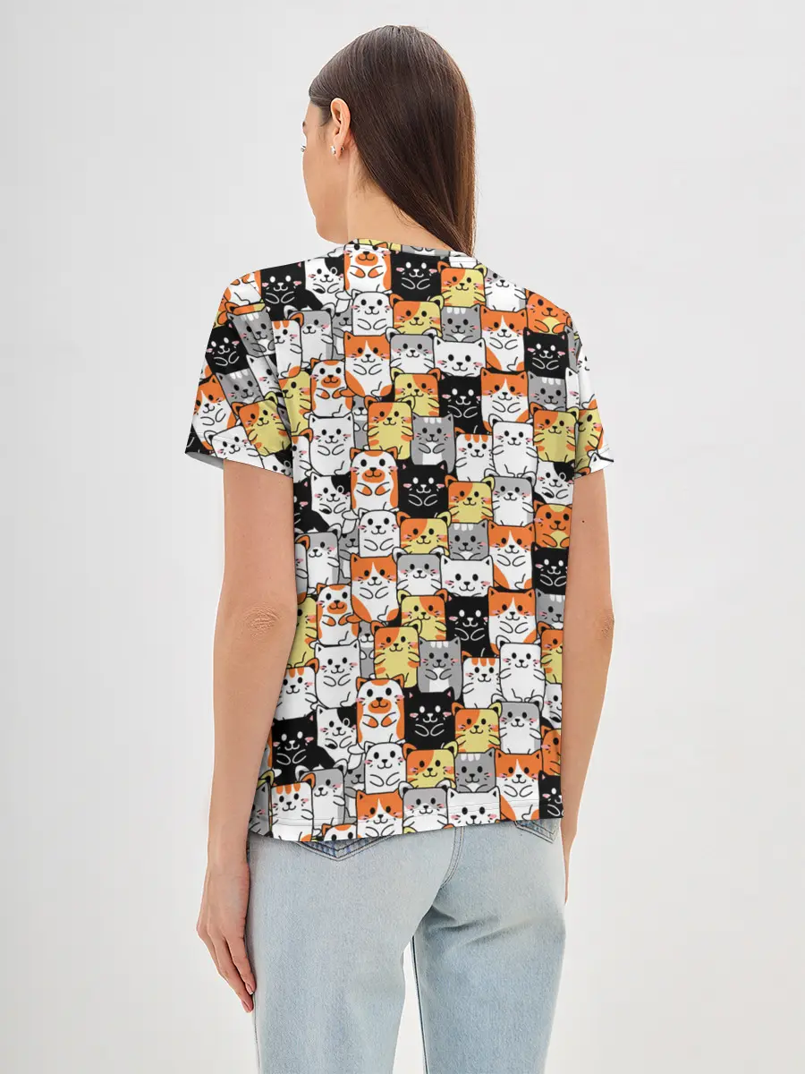 Женская базовая футболка / Котики