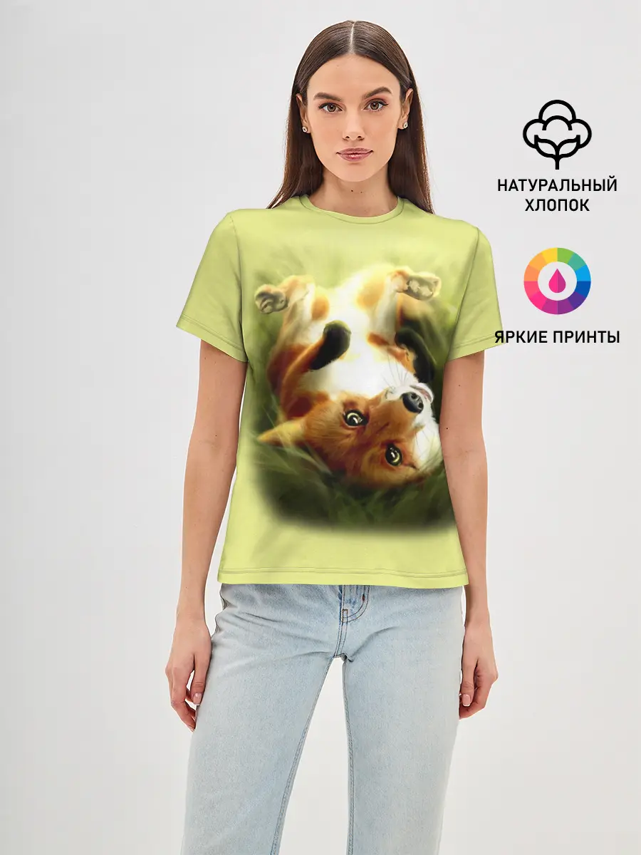 Женская базовая футболка / Лиса на траве