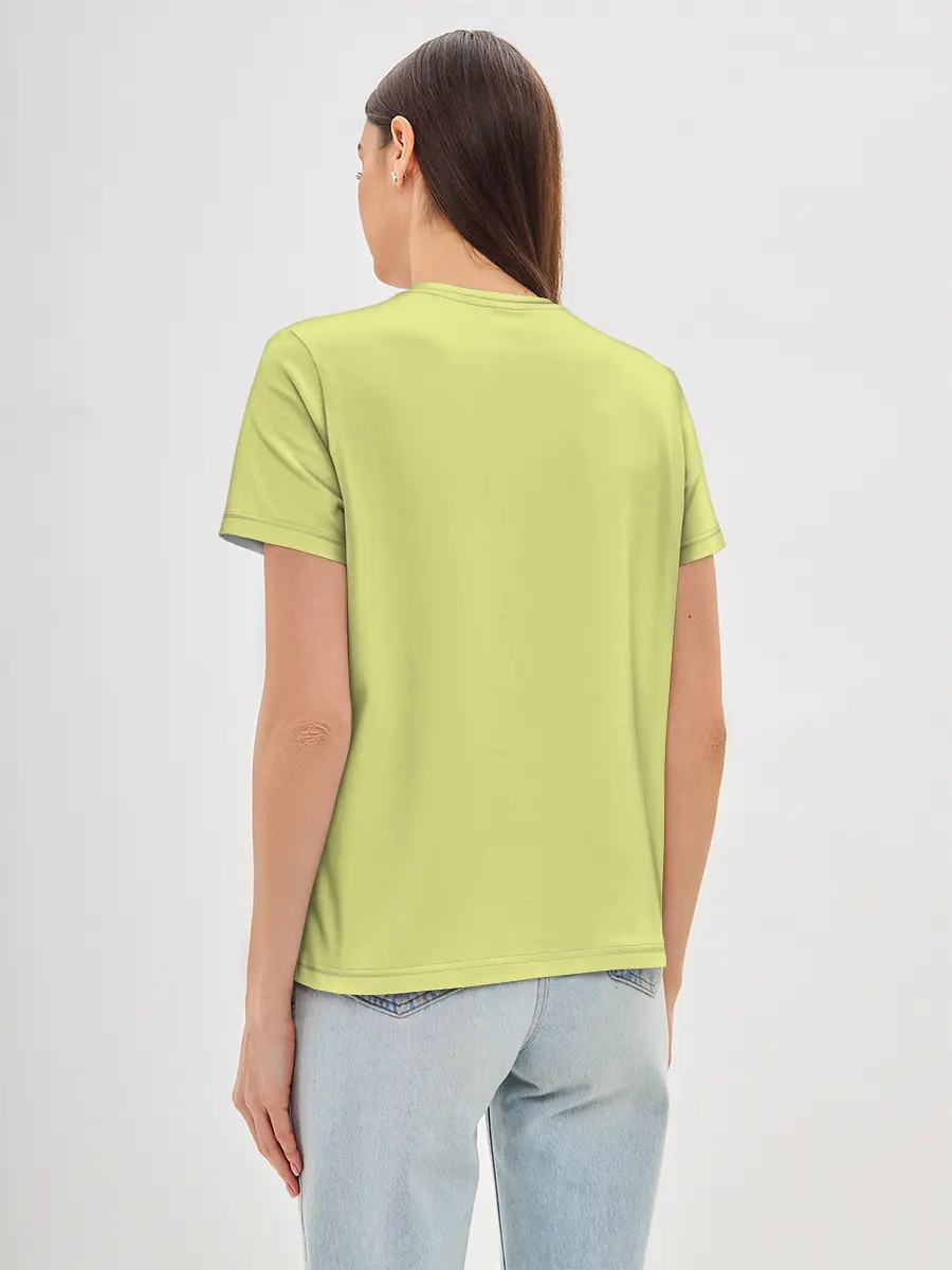 Женская базовая футболка / Лиса на траве