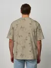 Мужская футболка оверсайз / Листья на бежевом фоне