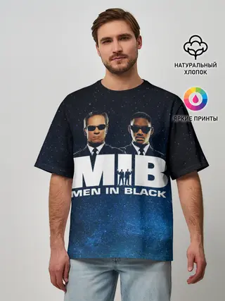 Мужская футболка оверсайз / люди в черном