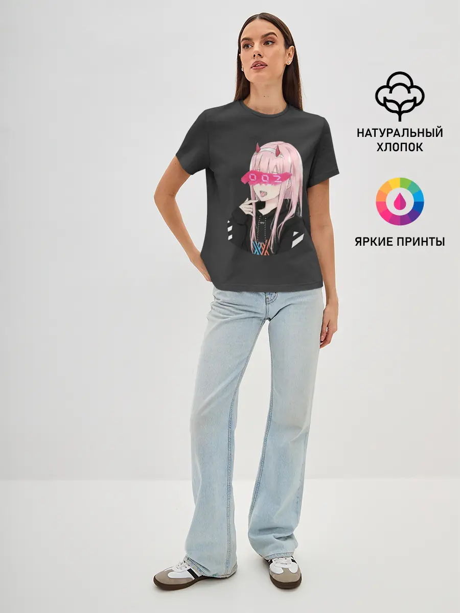 Женская базовая футболка / Zero Two