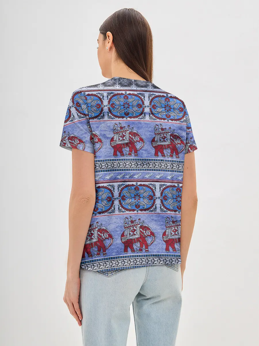 Женская базовая футболка / Индийский Орнамент