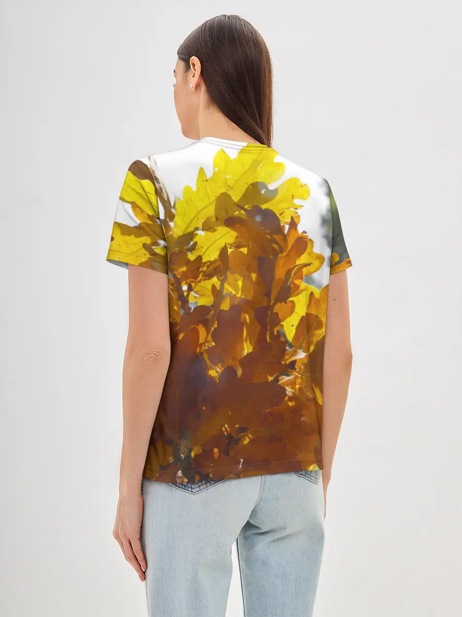 Женская базовая футболка / Букет из осенних листьев