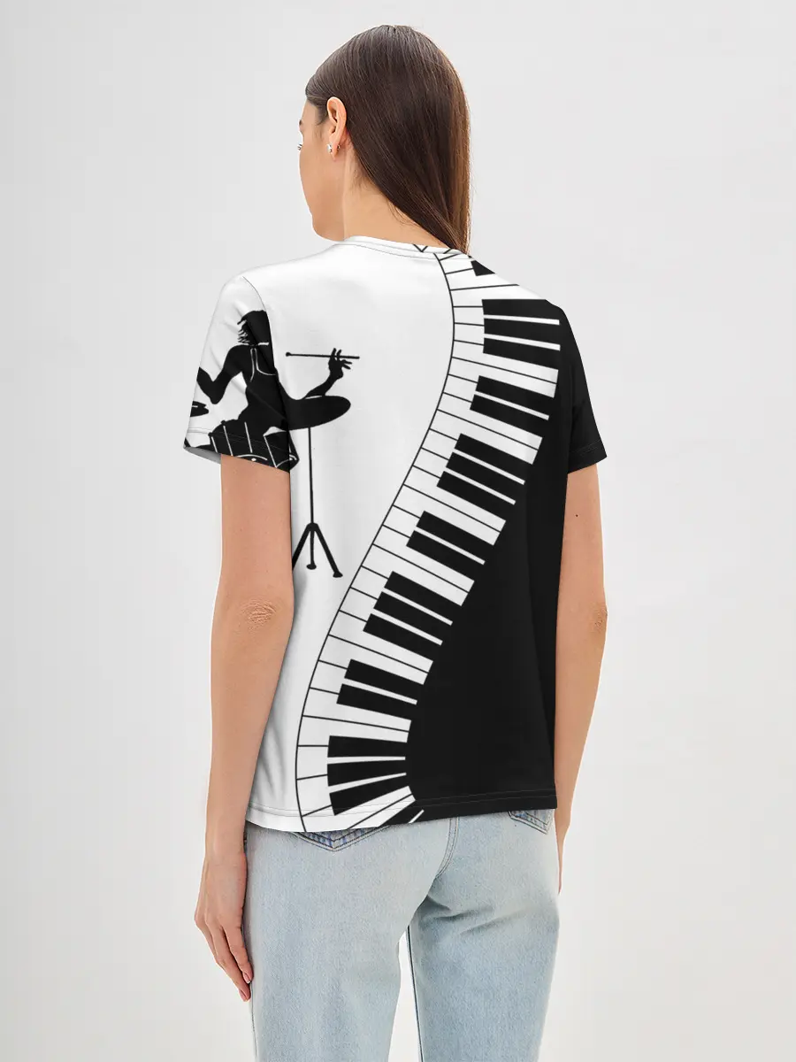 Женская базовая футболка / Черно Белое пианино