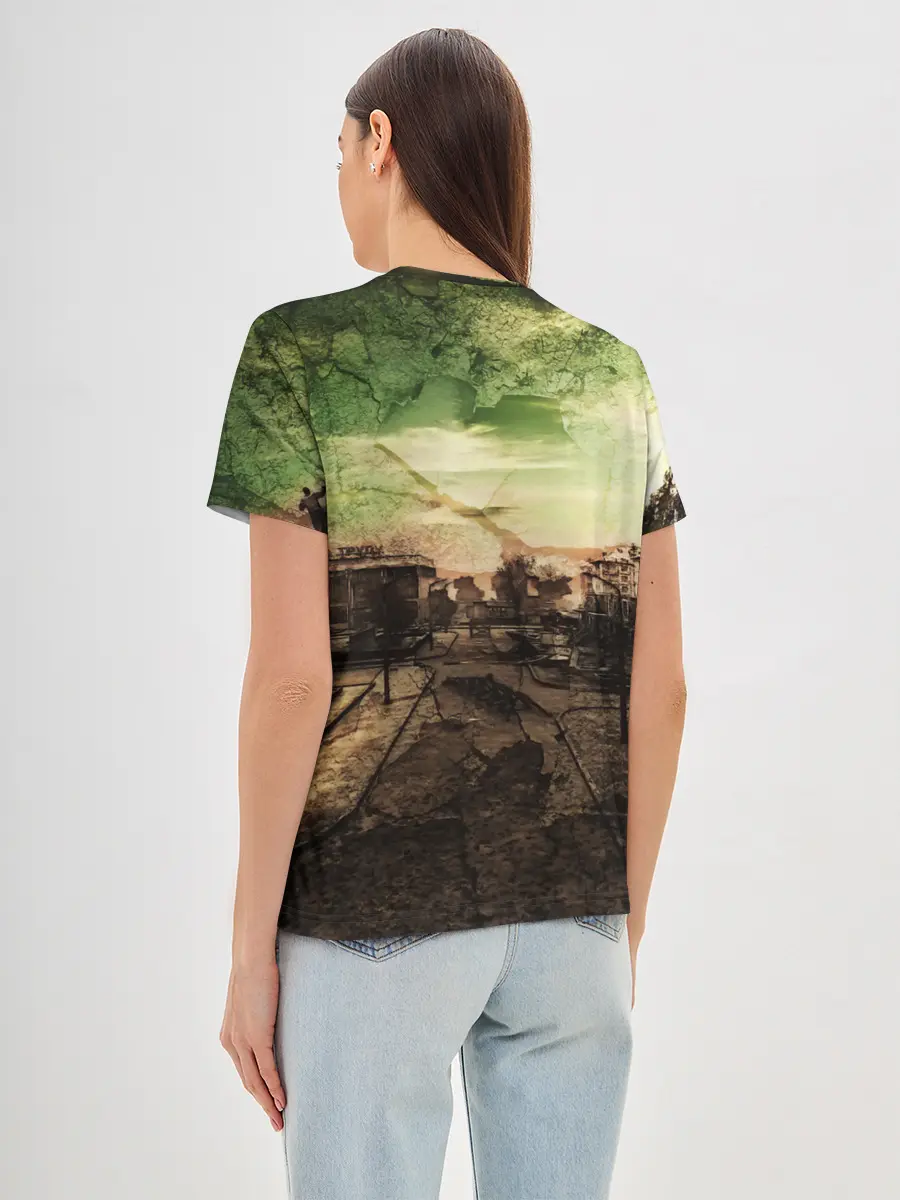 Женская базовая футболка / STALKER