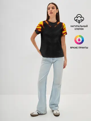 Женская базовая футболка / CYBERPUNK 2077