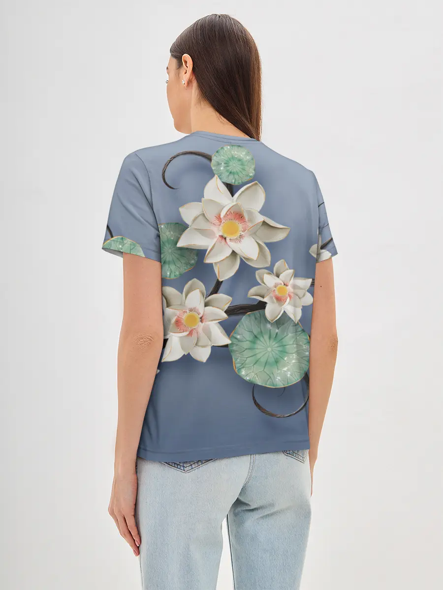 Женская базовая футболка / 3D стеклянные цветы