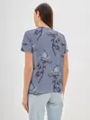 Женская базовая футболка / Голубые розы