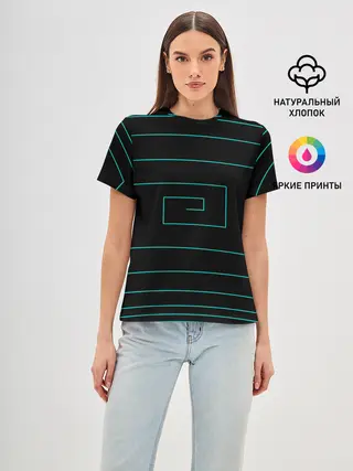 Женская базовая футболка / геометрия нарушена