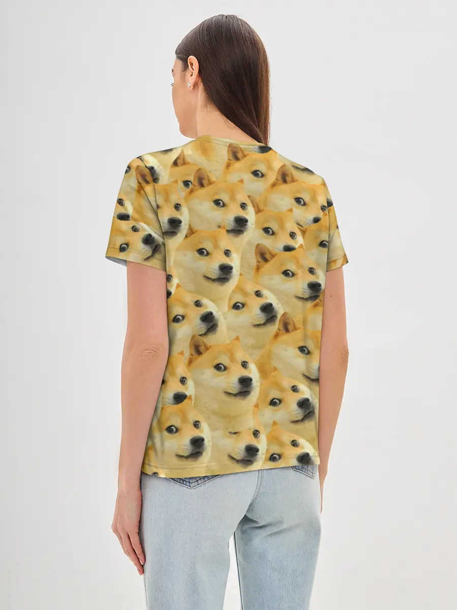 Женская базовая футболка / Doge