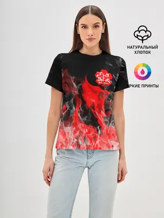 Женская базовая футболка / Чёрный клевер: Пламя.