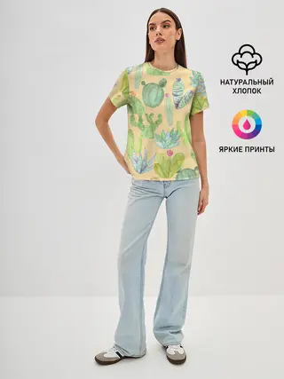 Женская базовая футболка / Кактусы в пустыне
