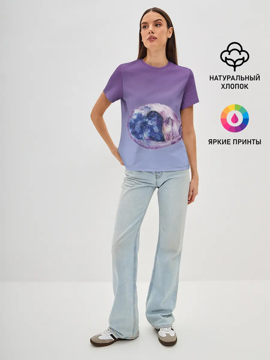 Женская базовая футболка / кот звездное небо спит