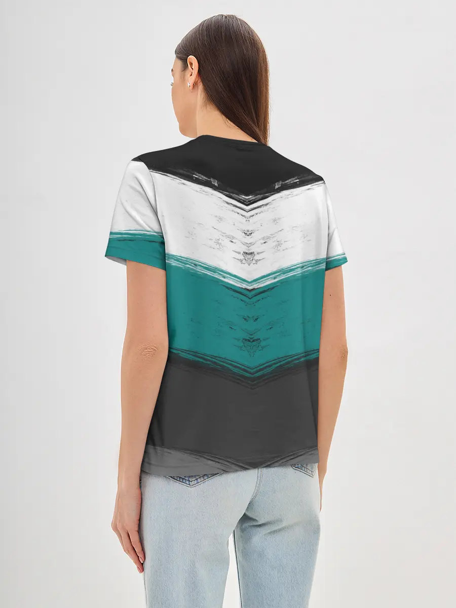 Женская базовая футболка / Полосатый абстрактный принт