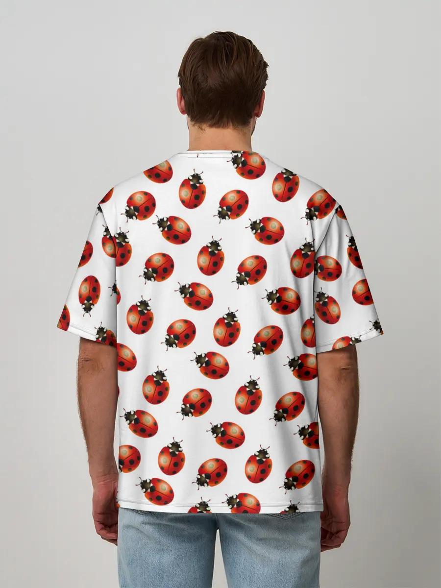 Мужская футболка оверсайз / Нашествие божьих коровок