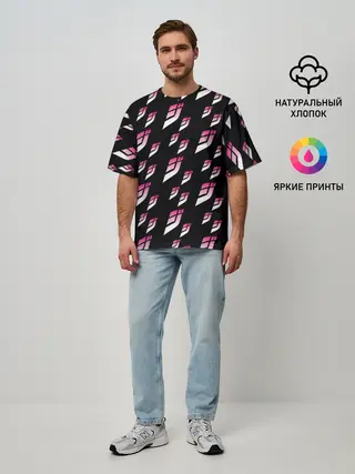 Мужская футболка оверсайз / Джоджо паттерн розовые лого