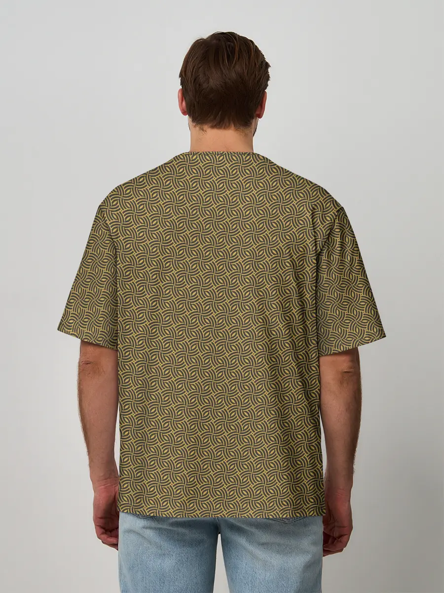 Мужская футболка оверсайз / Золотой лев на кресте